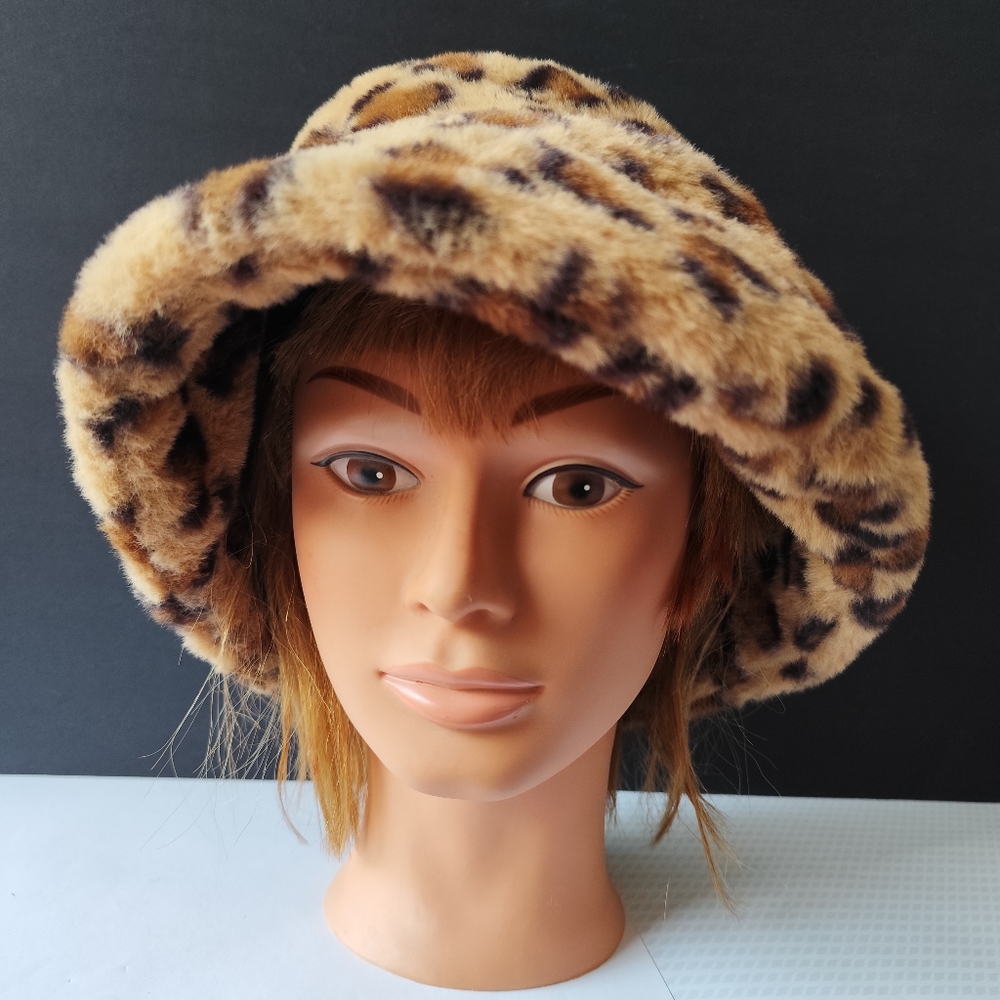4/$50⭐️DJAB Leopard Furry Bucket Hat NWT